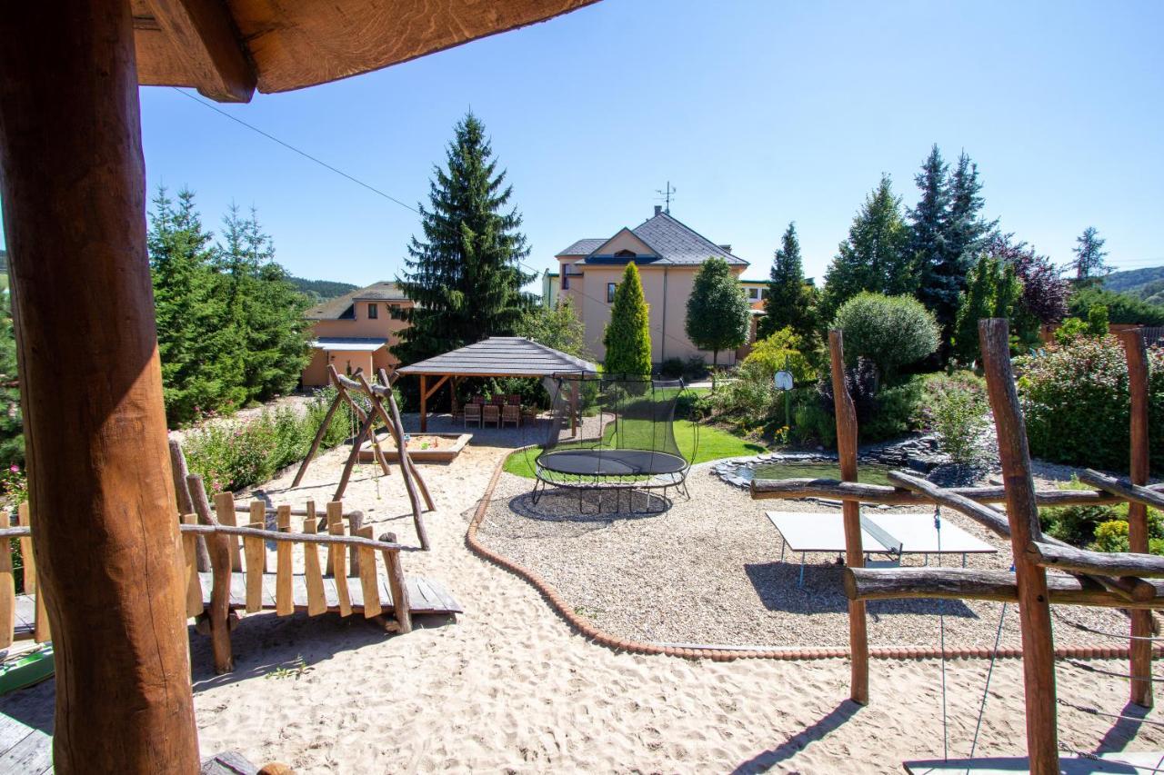 Apartmany Pemi Potstejn Exterior photo